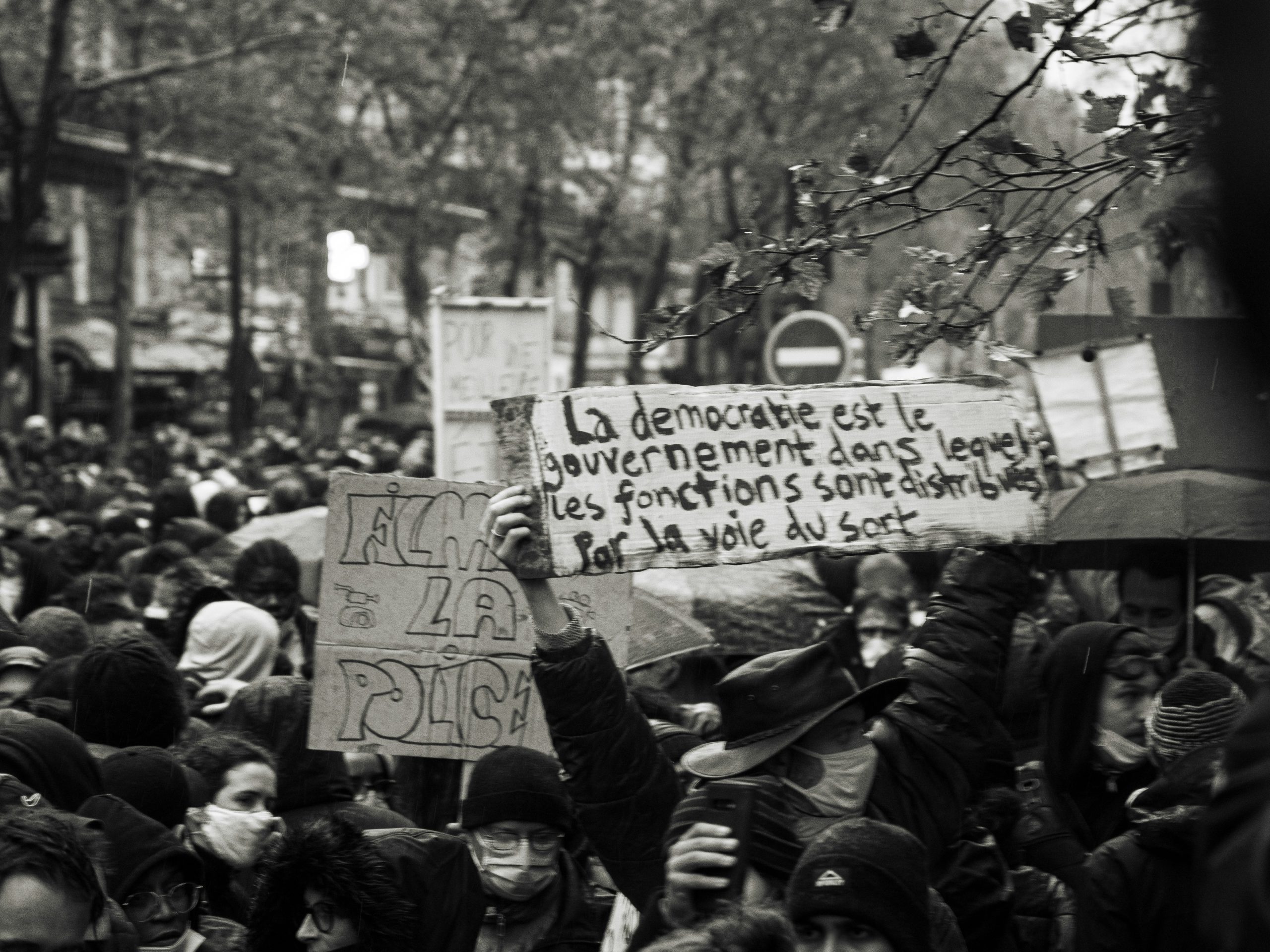 Droits humains : 25 ans après, comment renforcer leur protection ?