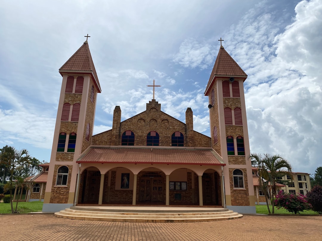 Recours pour renforcer les droits humains au Cameroun